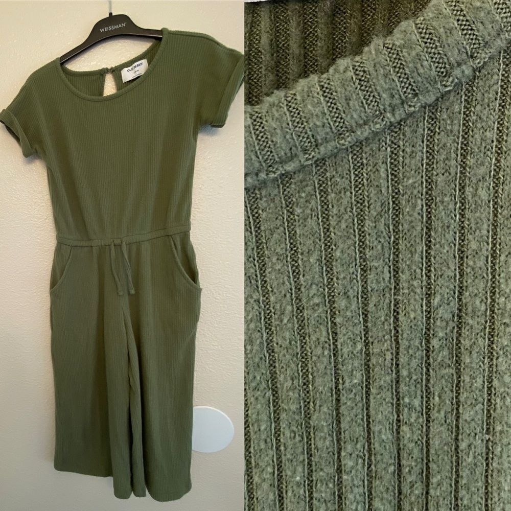 Old Navy green cozy ribbed short sleeve wide leg crop knit jumpsuit romper 10/12